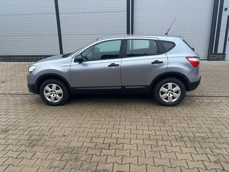 Gebraucht Nissan Qashqai Visia 117 PS (86 kW) 2012 Grau SUV