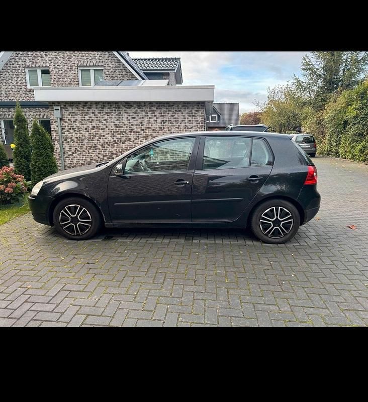 Schwarz Gebraucht 2005 VW Golf V Kleinwagen | 2.250 € (Fairer Preis) - Bild 1/4