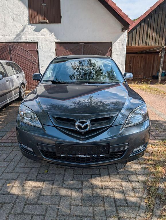 Grau Gebraucht 2008 Mazda 3 Limousine | 2.950 € (Fairer Preis) - Bild 1/4