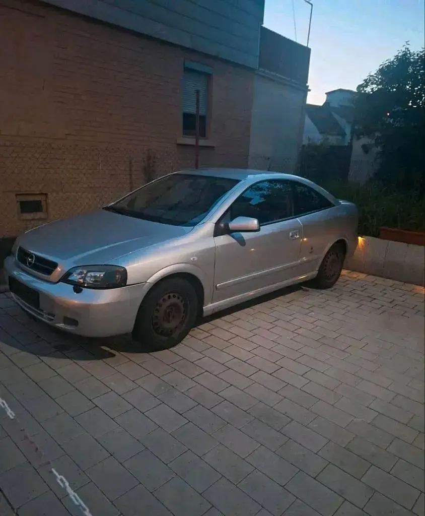 Używany Opel Astra 147 KM (108 kW) 2002 Szary Coupe
