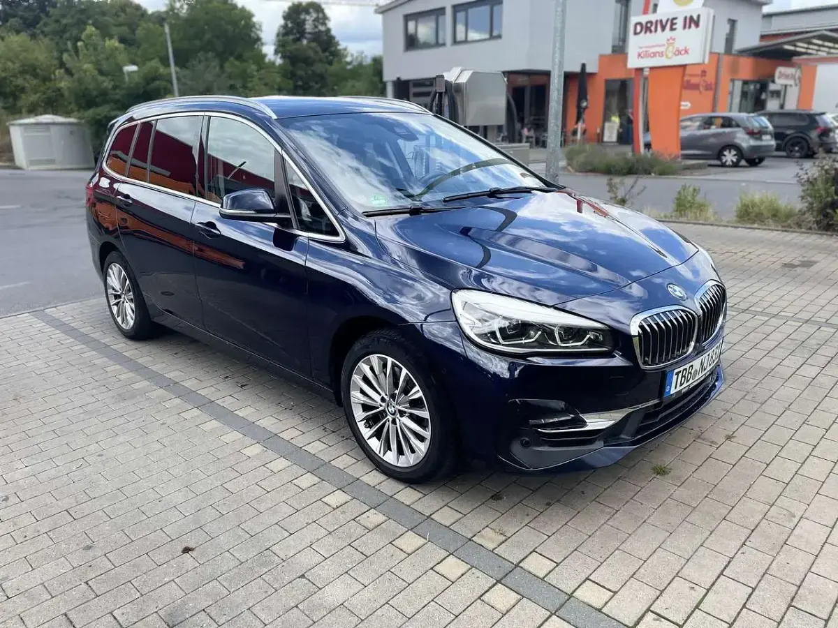 Gebraucht BMW 218 Gran Tourer Luxury Line 150 PS (110 kW) 2019 Blau Van / Kleinbus