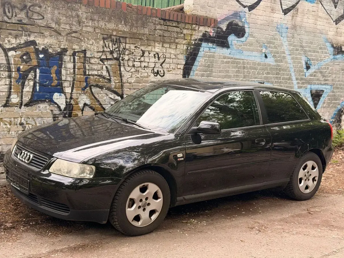 Gebraucht Audi A3 102 PS (75 kW) 2002 Schwarz Kleinwagen