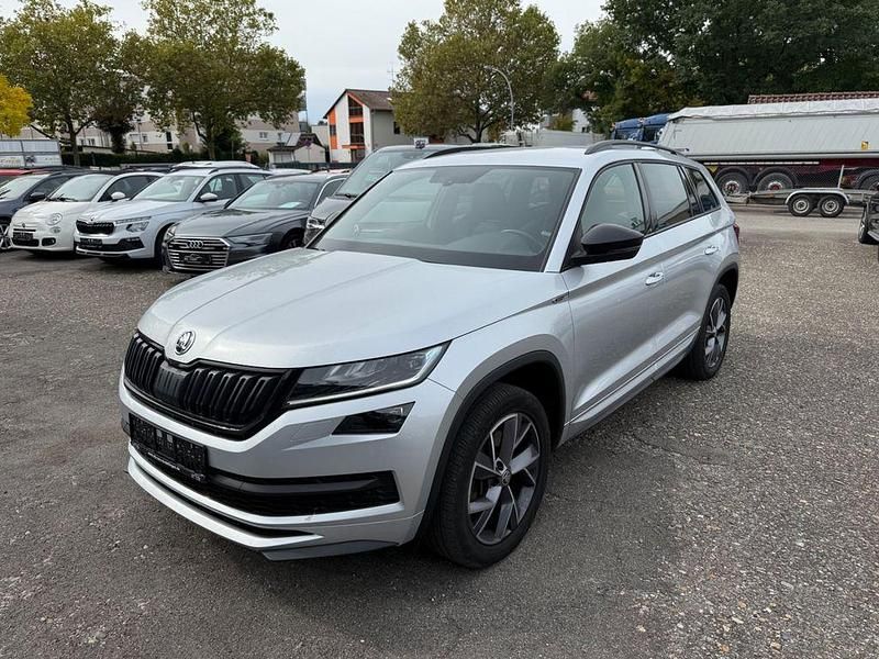 Stribrna brilliant/ brilliants Gebraucht 2021 Skoda Kodiaq SportLine SUV | 30.990 € (Fairer Preis) - Bild 1/4