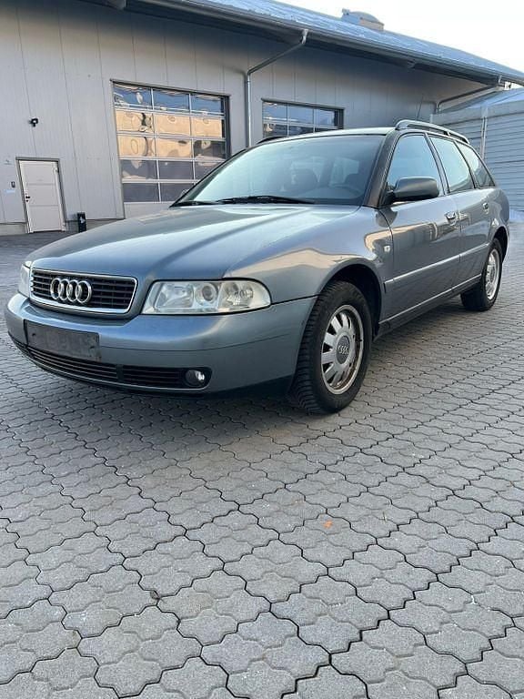 Silber Gebraucht 1998 Audi A4 Kombi | 1.900 € (Fairer Preis) - Bild 1/4