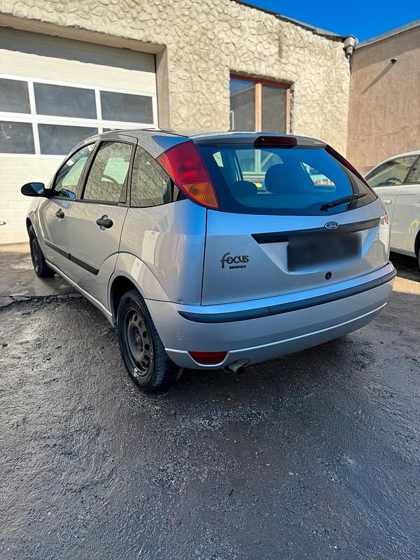 Gebraucht Ford Focus 101 PS (74 kW) 2004 Silber Kleinwagen