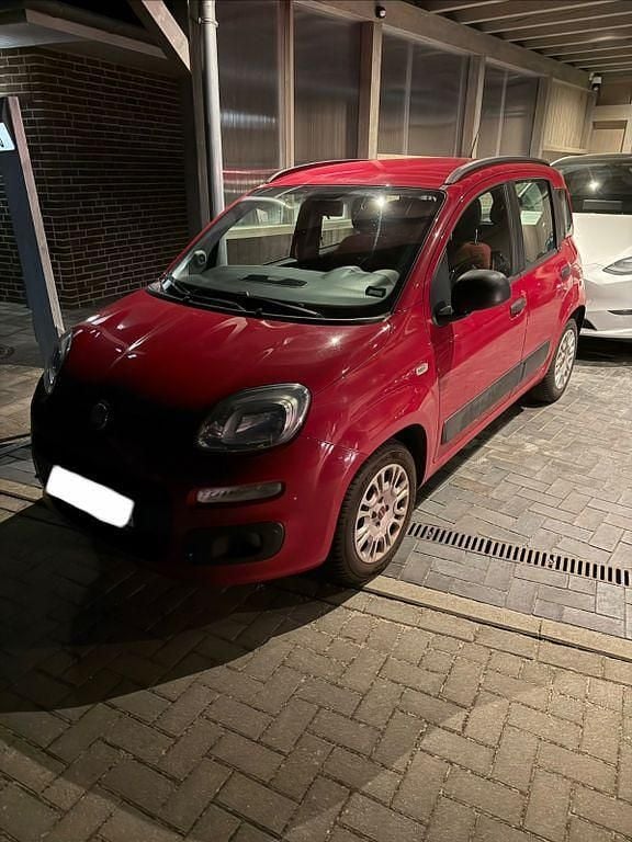 Gebraucht Fiat Panda Easy 69 PS (50 kW) 2014 Rot Kleinwagen