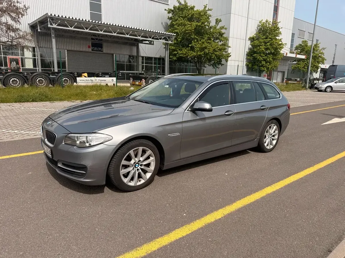 Gebraucht BMW 530 258 PS (189 kW) 2016 Grau Kombi