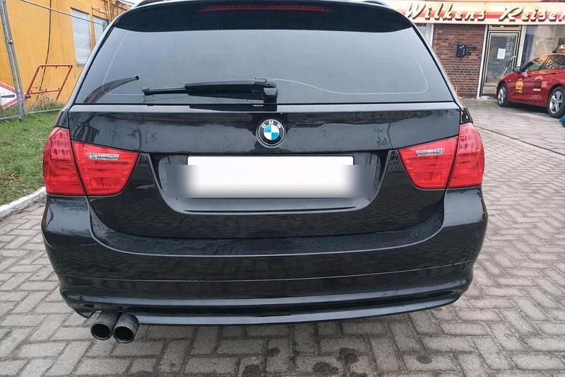 Gebraucht BMW 330 Performance 272 PS (200 kW) 2008 Schwarz Kombi
