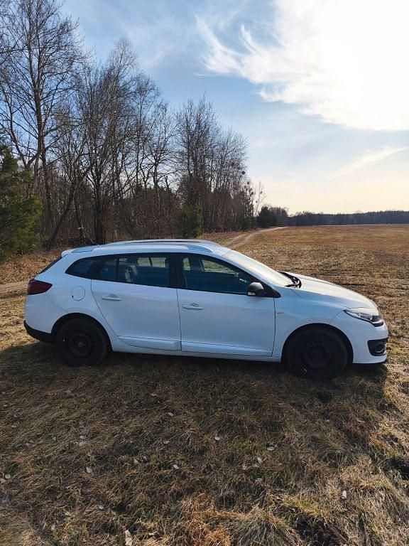 Gebraucht Renault Mégane III Experience 110 PS (80 kW) 2016 Weiß Limousine