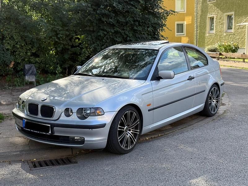 Silber Gebraucht 2004 BMW 316 Compact Kleinwagen | 999 € (Superpreis) - Bild 1/4