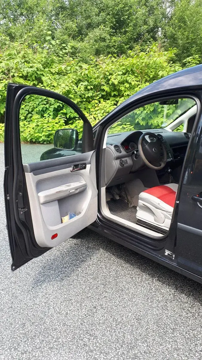 Gebraucht VW Caddy Life 105 PS (77 kW) 2006 Schwarz Van / Kleinbus