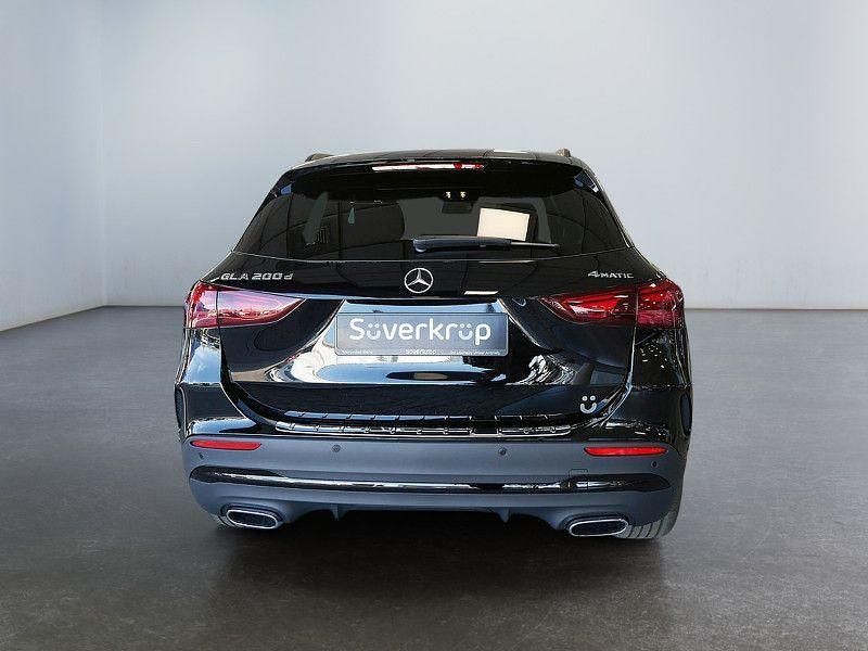 Gebraucht Mercedes GLA200 AMG 150 PS (110 kW) 2026 Schwarz SUV