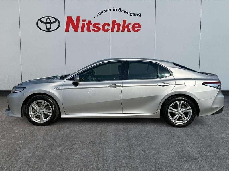 Gebraucht Toyota Camry Executive 218 PS (160 kW) 2019 Silver metallic Limousine