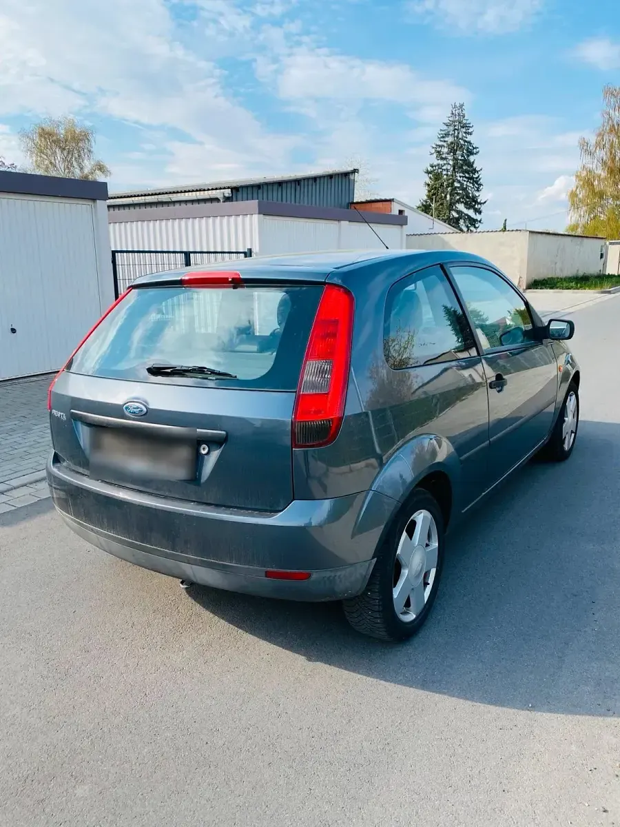 Gebraucht Ford Fiesta 68 PS (50 kW) 2003 Grau Kleinwagen