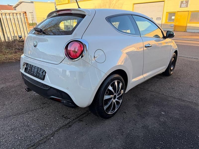 Gebraucht Alfa Romeo MiTo Turismo 105 PS (77 kW) 2013 Weiß Kleinwagen