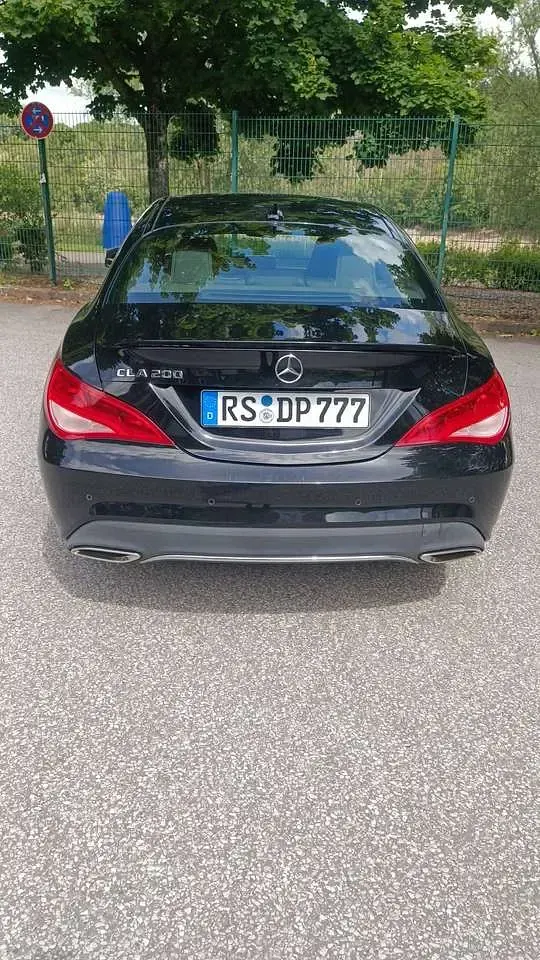 Gebraucht Mercedes CLA200 156 PS (114 kW) 2017 Schwarz Coupé
