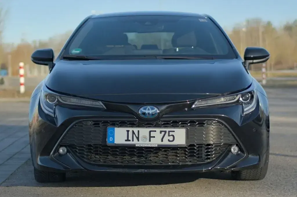 Gebraucht Toyota Corolla Club 184 PS (135 kW) 2019 Schwarz Limousine