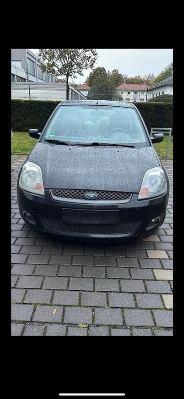 Schwarz Gebraucht 2006 Ford Fiesta Kleinwagen | 1.000 € - Bild 1/4