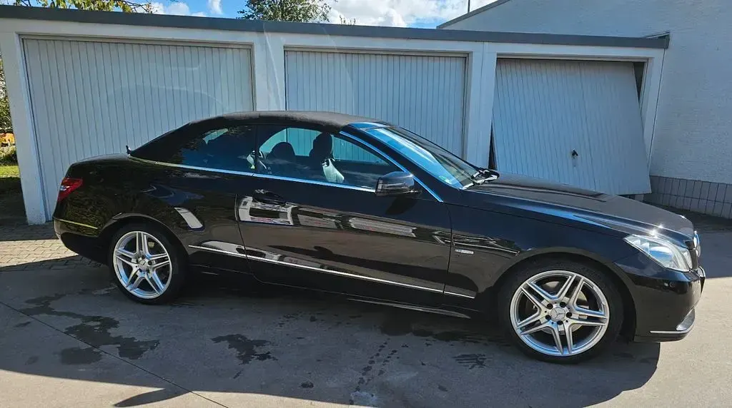 Usata Mercedes E250 Elegance 204 CV (150 kW) 2012 Nero Cabrio
