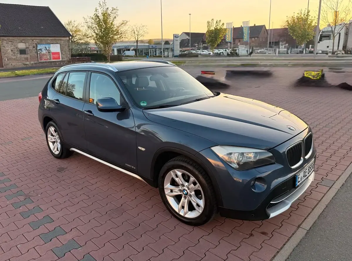 Gebraucht BMW X1 143 PS (105 kW) 2011 Blau SUV