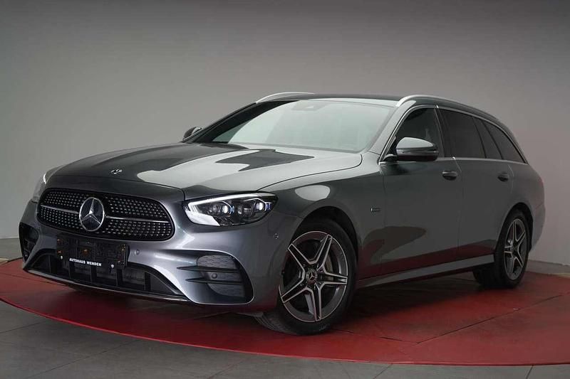 Gebraucht Mercedes E300 AMG 194 PS (142 kW) 2020 Selenitgrey Kombi