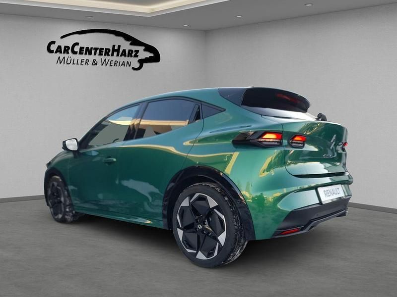 Neu Renault Clio V Techno 109 PS (80 kW) 2026 Grün Limousine