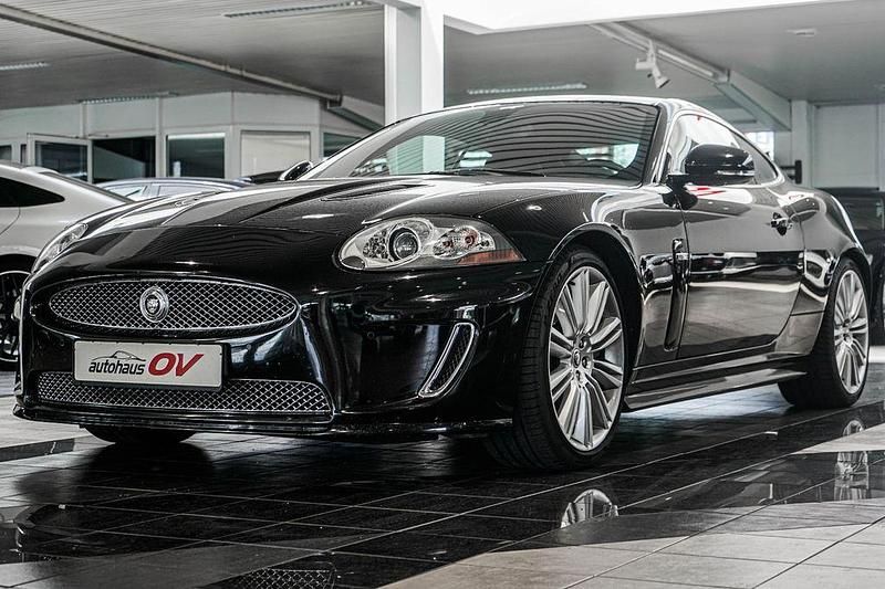 Schwarz Gebraucht 2011 Jaguar XKR R Coupé | 39.900 € (Etwas zu teuer) - Bild 1/4