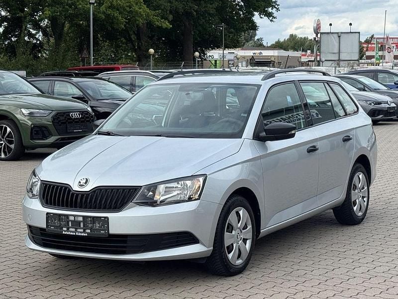 Silber Gebraucht 2015 Skoda Fabia Kleinwagen | 5.980 € (Guter Preis) - Bild 1/4