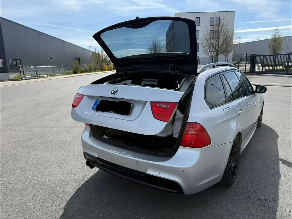 Käytetty BMW 330 Performance 245 HP (180 kW) 2008 Hopea Farmari