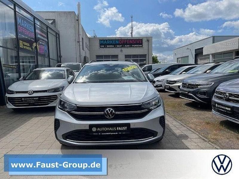Silber metallic Neu 2025 VW Taigo Life SUV | 21.450 € (Fairer Preis) - Bild 1/4