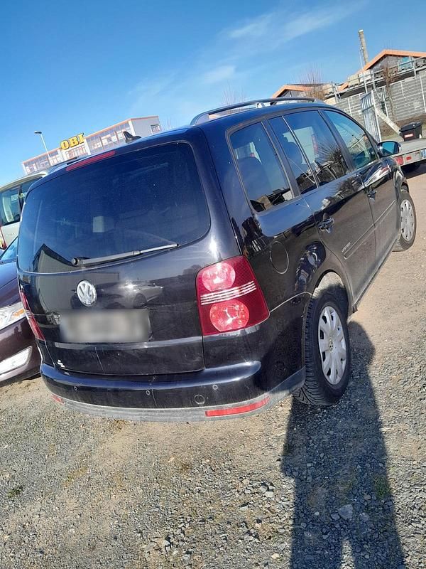 Gebraucht VW Touran 105 PS (77 kW) 2008 Schwarz Van / Kleinbus