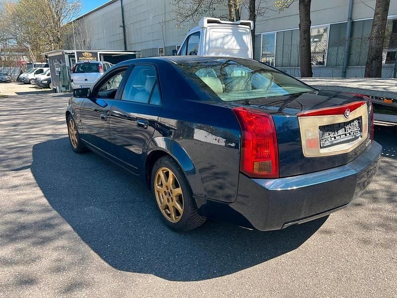 Gebraucht Cadillac CTS 181 PS (133 kW) 2004 Blau Limousine
