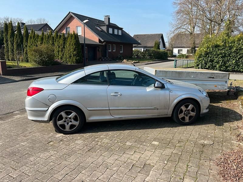 Gebraucht Opel Astra Cabriolet 140 PS (102 kW) 2007 Silber Cabrio