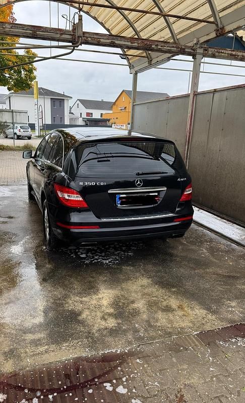 Schwarz Gebraucht 2011 Mercedes R350 Van / Kleinbus | 12.999 € (Teuer) - Bild 1/4