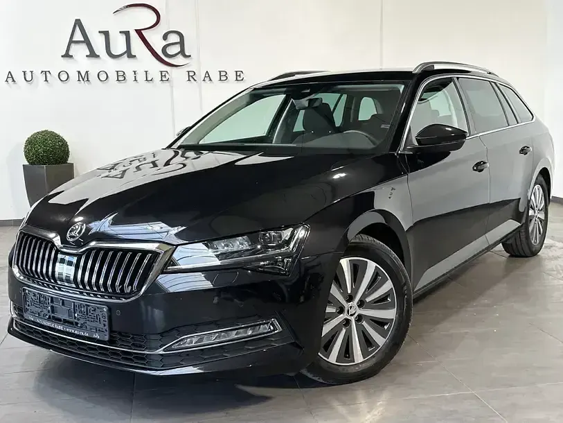 Gebraucht Skoda Superb Style 150 PS (110 kW) 2023 Schwarz Kombi