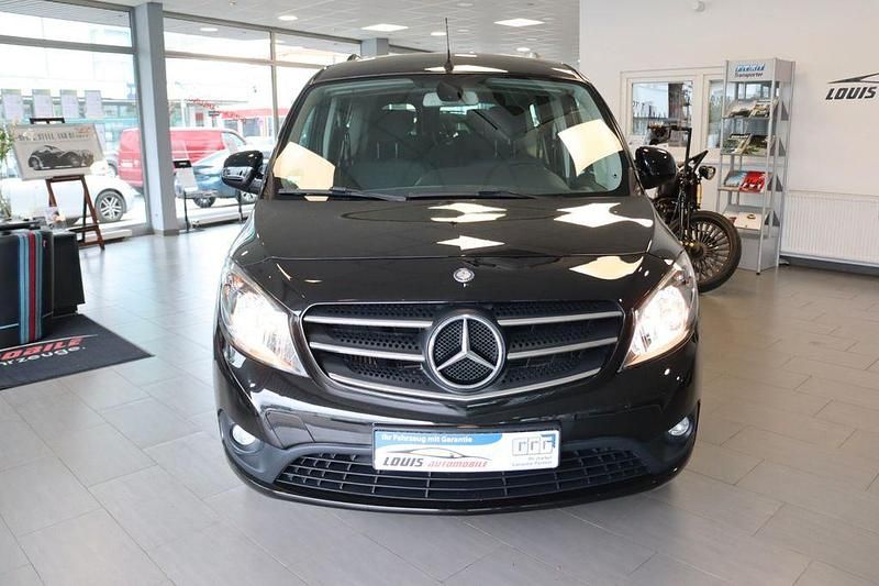 Gebraucht Mercedes Citan 111 110 PS (80 kW) 2017 Schwarz Kombi