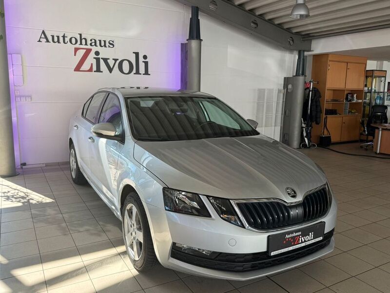 Silber Gebraucht 2018 Skoda Octavia Limousine | 12.440 € (Fairer Preis) - Bild 1/4