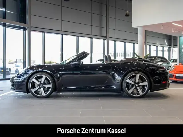 Gebraucht Porsche 911 Carrera Cabriolet 394 PS (289 kW) 2026 Schwarz Cabrio