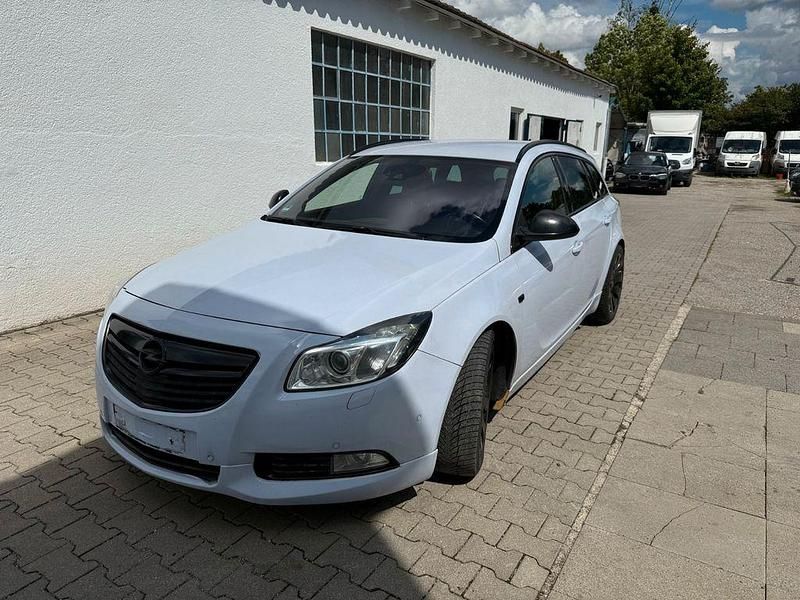 Grau Gebraucht 2012 Opel Insignia Sport Kombi | 3.199 € (Superpreis) - Bild 1/4
