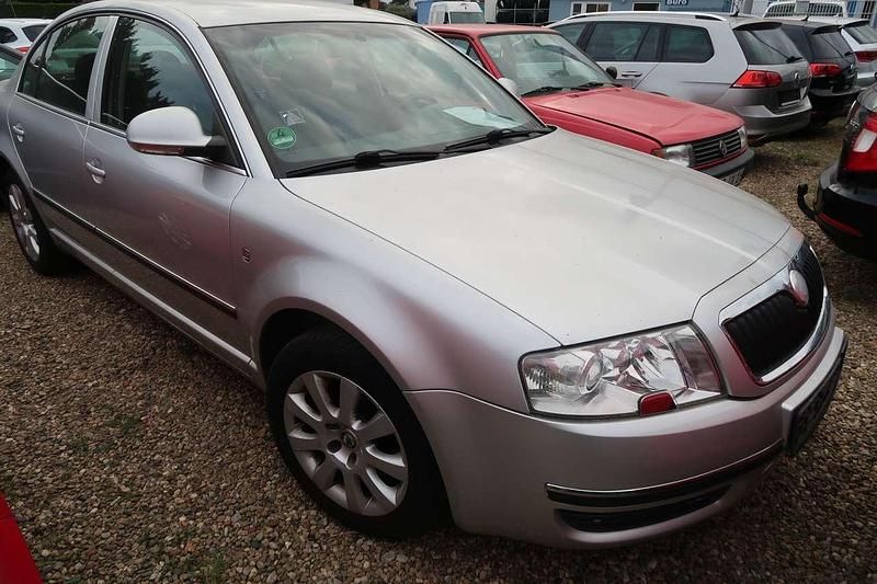 Diamantsilber Gebraucht 2007 Skoda Superb Exclusive Limousine | 2.700 € (Teuer) - Bild 1/4
