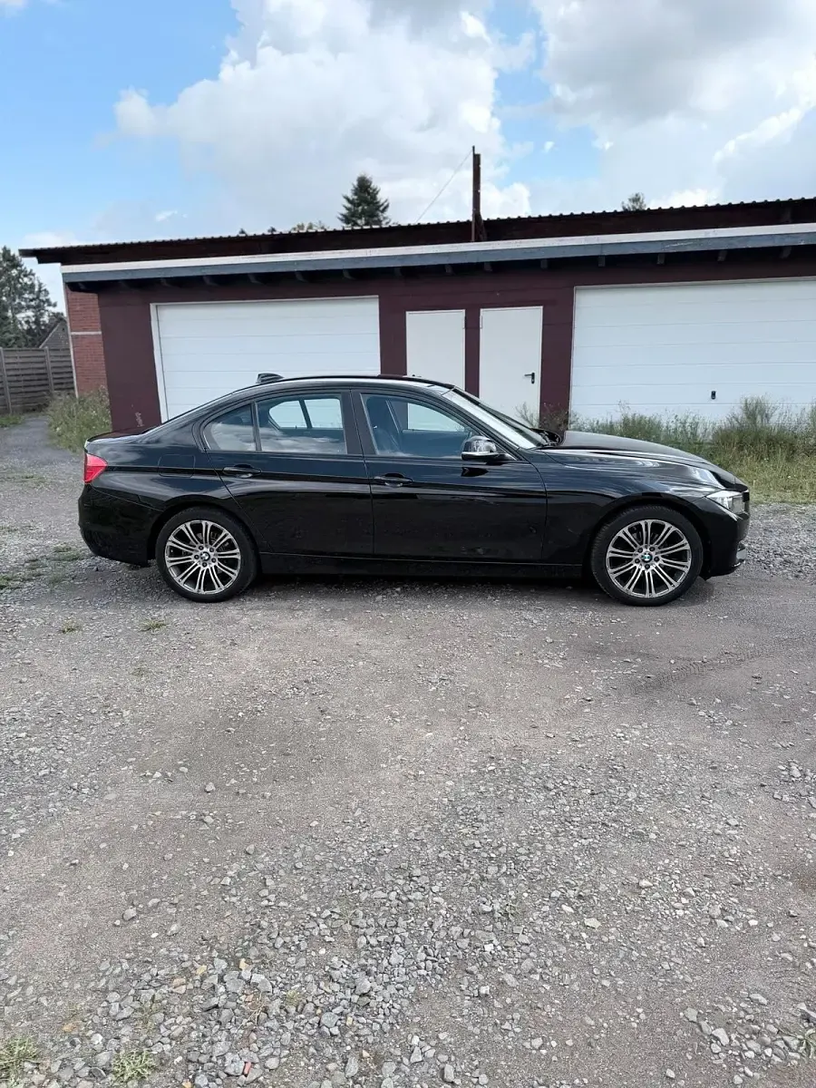 Gebraucht BMW 316 136 PS (100 kW) 2013 Schwarz Limousine