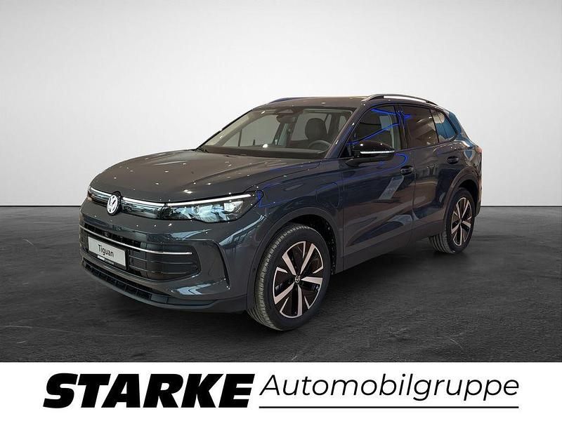 Neu VW Tiguan 150 PS (110 kW) 2025 Grau (delfingrau metallic) SUV