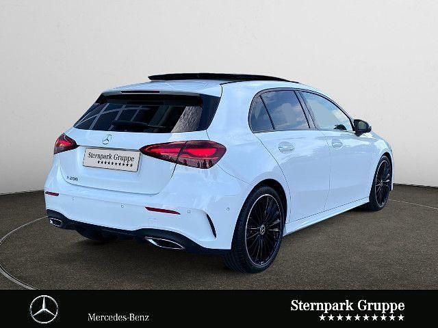 Gebraucht Mercedes A200 AMG 163 PS (119 kW) 2023 Unilack polarweiß Limousine