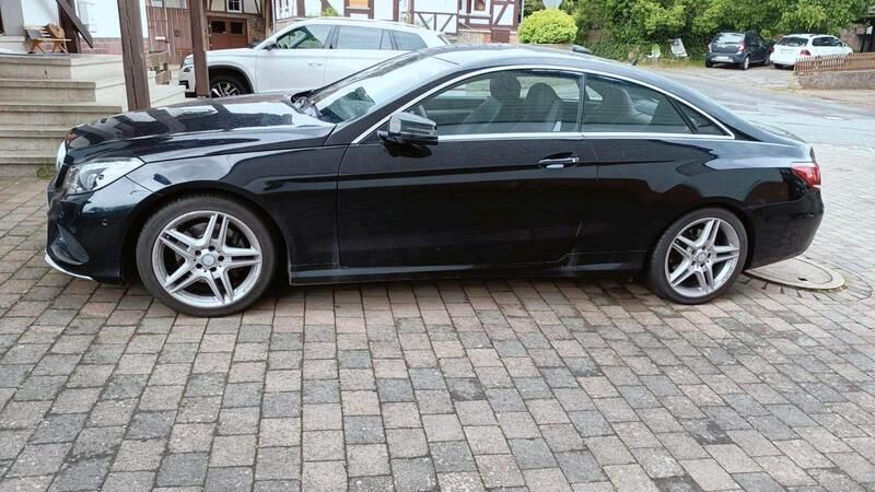 Schwarz Gebraucht 2014 Mercedes E350 Coupé | 23.000 € (Guter Preis) - Bild 1/4
