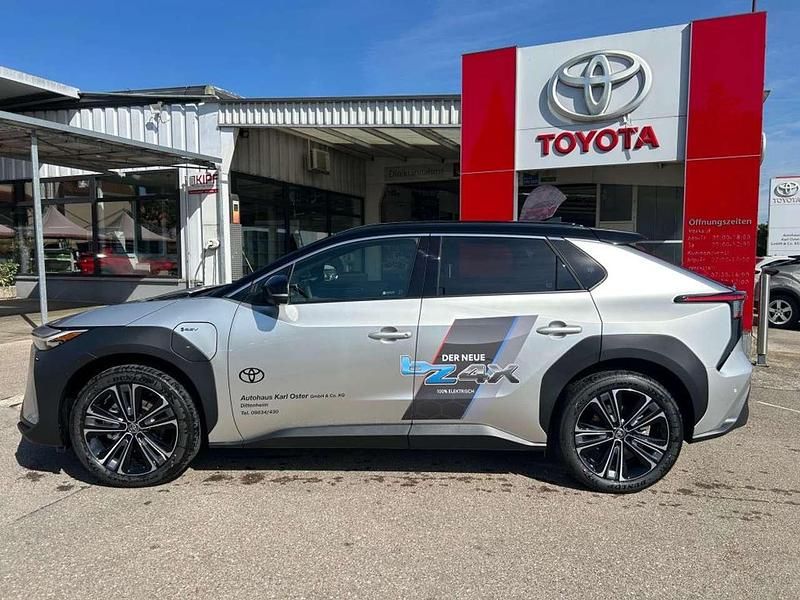Gebraucht Toyota bZ4X Lounge 150 kW (204 PS) 2024 Silber SUV
