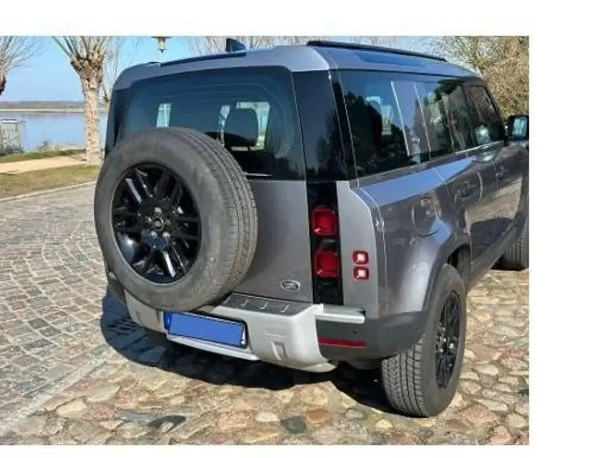 Usata Land Rover Defender 249 CV (183 kW) 2021 Grigio SUV