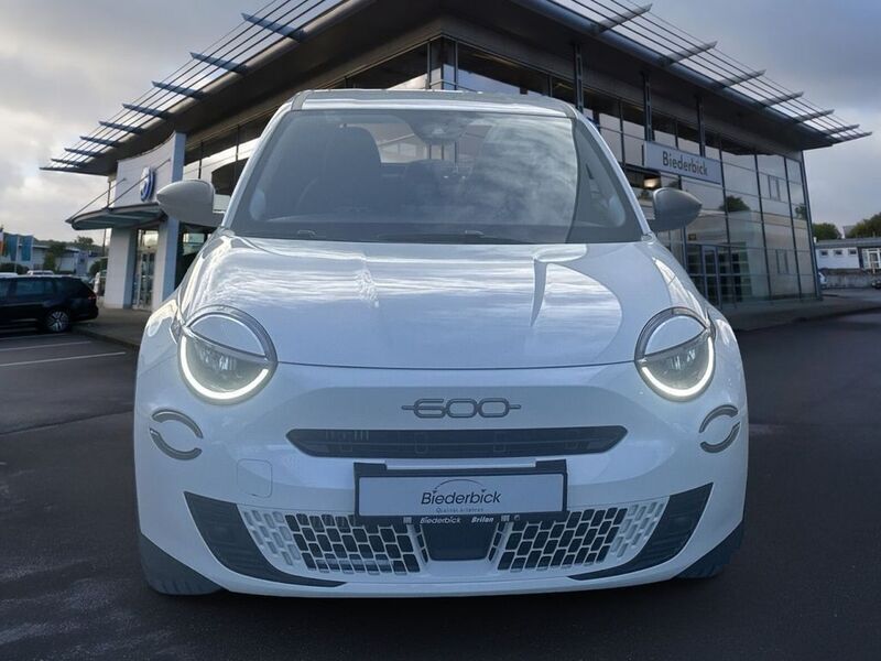 Gebraucht Fiat 125 101 PS (74 kW) 2025 Weiß Limousine