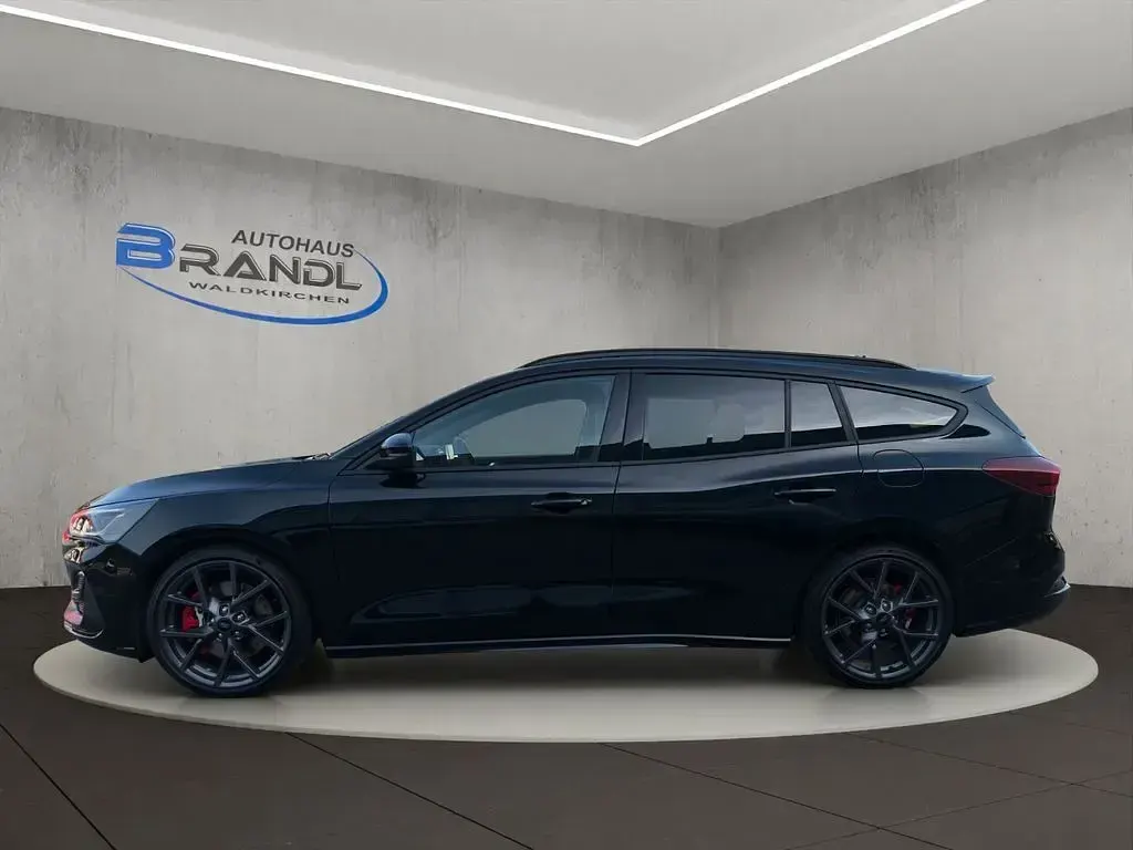 Neu Ford Focus ST 280 PS (205 kW) 2026 Schwarz Limousine