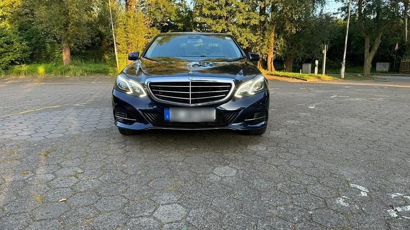 Gebraucht 2014 Mercedes E220 Limousine | 16.700 € (Fairer Preis) - Bild 1/4