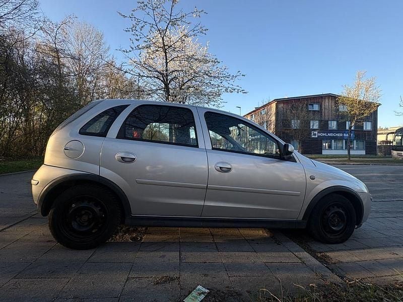 Second-hand Opel Corsa 80 CP (58 kW) 2006 Argintiu Hatchback